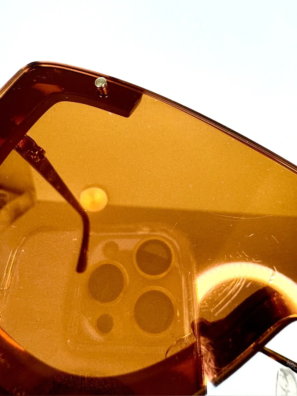 QUAY AUSTRALIA Hold For Applause Gold Tort Shield Sunglasses